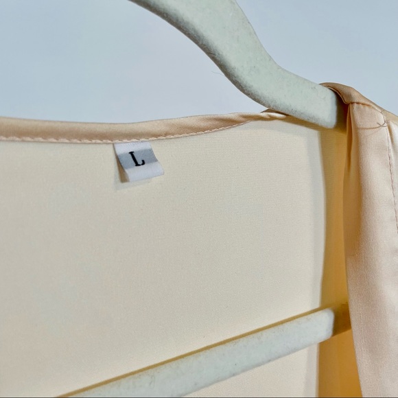 Gorgeous Two Piece Nightie Robe Set | EUC Size Large - Picture 14 of 14